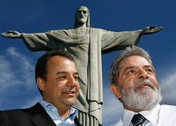 그리스도상 앞의 브라질 대통령 루이스 이나시우 룰라 다 시우바(오른쪽)와 리우데자네이루 주지사 세르지우 카브랄 필류
