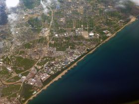 가나자와 평야 하쿠산시 주변 항공사진. 왼쪽 하단의 하천은 사이 강이다.