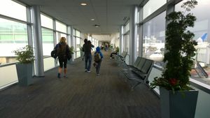 2017년 8월 국제선 터미널과 3번 터미널 사이의 에어사이드 연결 통로