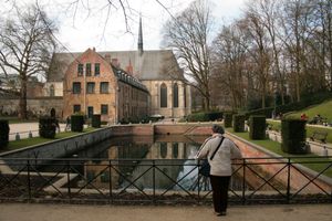 벨기에 브뤼셀(Brussels) 라 캉브르 수도원(La Cambre Abbey)의 어장(Fish pond)