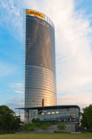 독일 본에 위치한 DHL과 DHL 그룹 본사인 포스트 타워(Post Tower)