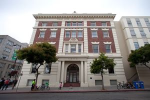 1910년에 건립된 버클리 YMCA