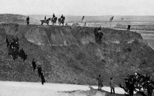 1904년 로마 외곽에서 이탈리아 기병 장교들이 승마 훈련을 하고 있다