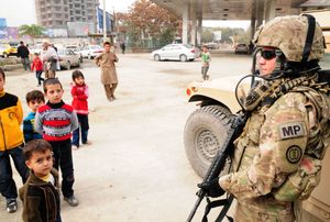 2011년 카불 시내의 미군 병사