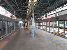 한대앞역 승강장