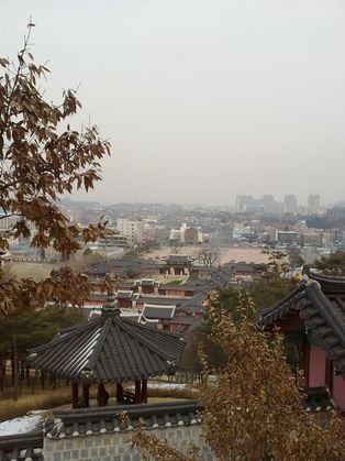 팔달산에서 찍은 화성행궁