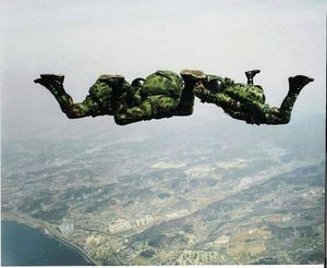 특전부사관 고공강하 훈련