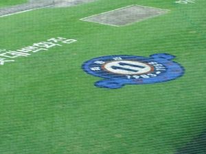 롯데 자이언츠 최초로 영구 결번되어 사직구장에 새겨진 최동원