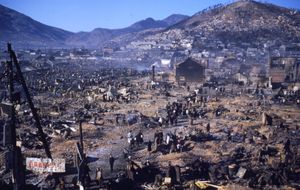 1953년 화재 이후 폐허가 된 모습