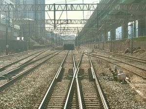 경부선 금천구청역 남쪽에 있는 시흥연결선의 기점