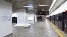 안국역 승강장 (2018년 11월 26일)