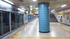 돌곶이역 승강장