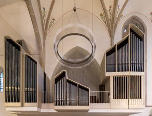 독일 노르트라인베스트팔렌주 뒬멘에 있는 성 빅토르 교회의 파이프 오르간은 현대적인 외관을 보여준다.