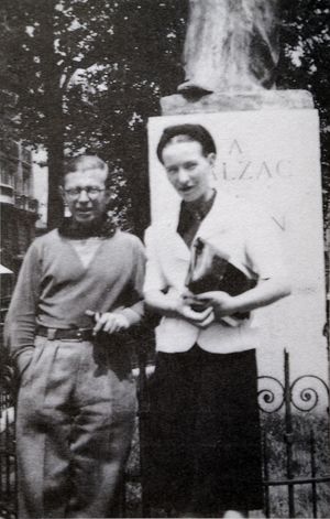 장폴 사르트르와 시몬 드 보부아르는 악의에 대한 아이디어를 실존주의로 발전시켰다.