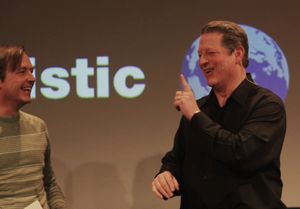 2008년, 크리스 앤더슨이 "다시 출마하시겠습니까?"라고 묻자 고어가 대답하는 모습