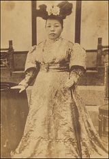 순헌황귀비 양장 사진