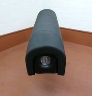 말의 인공 수분을 위한 정액 채취에 사용되는 번식 마운트가 내장된 인공 질