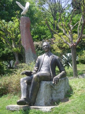 오르한 벨리(1914–1950)은 튀르키예 시에서 가립 운동의 창시자였다.