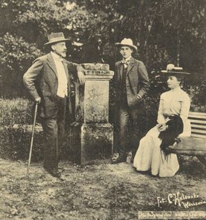 1902년경, 오블롱고렉(Obłęgorek)에서 자녀들과 함께 있는 센키에비치