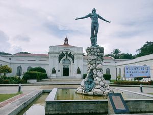 일로일로 시에 있는 UP 비사야스