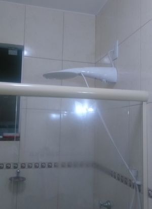 브라질식 전기 샤워기