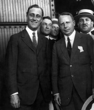 루스벨트(Franklin D. Roosevelt)와 콕스(Cox)의 워싱턴 D.C. 유세 모습