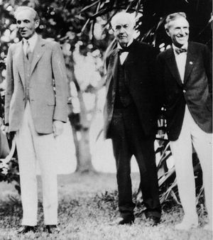 왼쪽부터: 헨리 포드, 에디슨, 하비 S. 파이어스톤 (1929년)