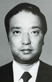 첫 번째 문부대신 시절의 가이후(1976년경)