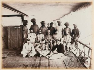 1884년, 남은 영국-이집트 전초기지를 방어하기 위해 수단으로 이동 중인 인도군 병사들.