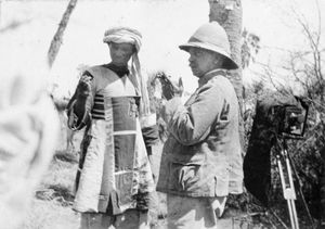 1898년 아트바라 전투 후 패배한 에미르 마흐무드와 영국 군사 정보국 국장 프랜시스 윙게이트