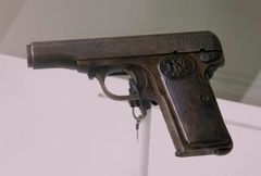 프린치프가 사용했다고 여겨지는 M1910