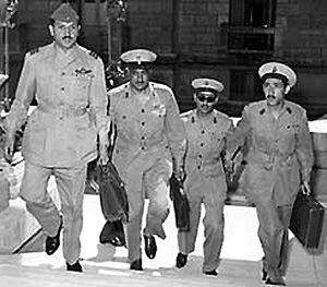 압델 라티프 보그다디 (왼쪽), 가말 압델 나세르 (왼쪽 가운데), 살라 살렘 (오른쪽 가운데), 압델 하킴 아메르 (오른쪽).