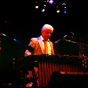 1980년대 푸엔테의 마을 입구