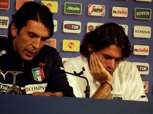 잔루이지 부폰과 시리구가 UEFA 유로 2012 기간 중 기자 회견에서