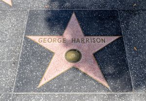 로스앤젤레스에 있는 할리우드 명예의 거리(Hollywood Walk of Fame)의 "조지 해리슨" 별