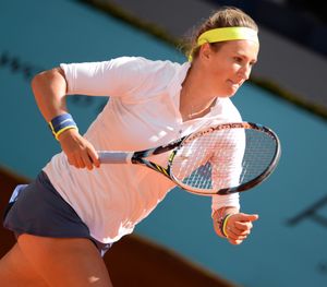 비토리아 아자렌카, 프로 테니스 선수이자 전 세계 1위(단식)