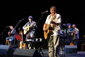 2007년 슈타트할레에서 공연하는 라인하르트 펜드리히, 게오르크 단처, 볼프강 암브로스(왼쪽부터)