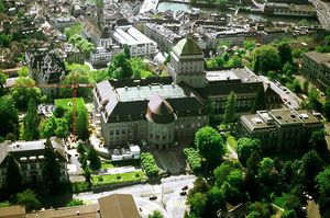 취리히 대학교 본관