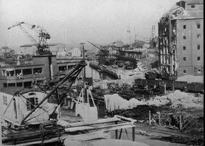 1944년 7월 4일 아르후스 항구 폭발 이후의 폐허