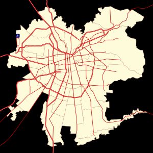 산티아고의 주요 도로와 공항을 보여주는 지도