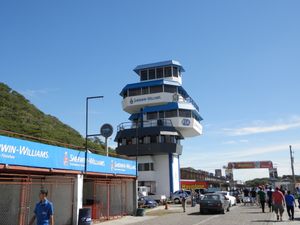 엘 하발리 국제 자동차 경주장 관제탑