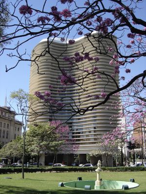 니마이어 건물 at 자유 광장