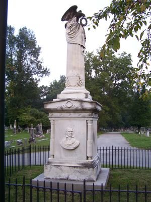 프랭크퍼트 묘지에 있는 존슨의 묘