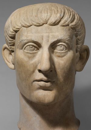 콘스탄티누스 대제의 흉상, 콘스탄티누스 왕조의 창시자