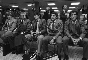 1983년 국가대표팀의 안토니오 마세다, 미겔 무뇨스 감독, 호세 안토니오 카마초, 라파엘 고르디요, 그리고 안도니 고이코에체아