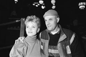 즈텐다이크와 예룬 크라베가 《네 번째 남자》를 홍보하는 모습, 1983년