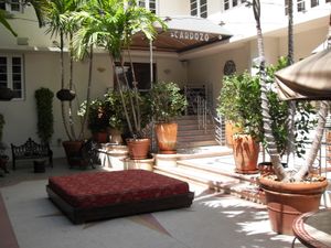 플로리다주 마이애미 해변의 오션 드라이브에 위치한 카르도조 호텔