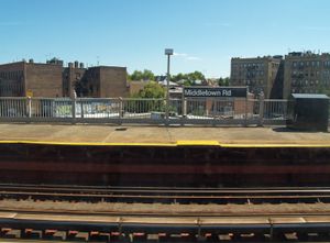 미들타운 로드 지하철역 (6,  전철)