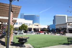 미드타운 롤리의 고층 건물들