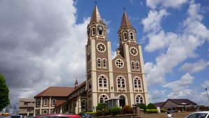 쿠마시 성 베드로 대성당(St Peter's Cathedral Basilica, Kumasi)